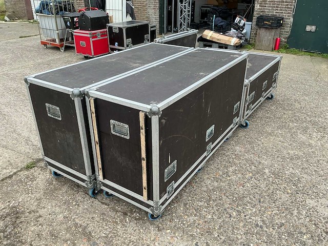 Space equipment line arraysysteem - afbeelding 4 van  12