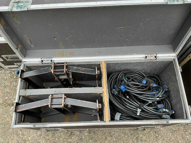 Space equipment line arraysysteem - afbeelding 8 van  12