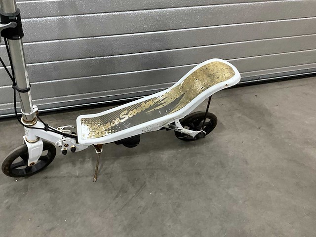 Space scooter - afbeelding 4 van  7