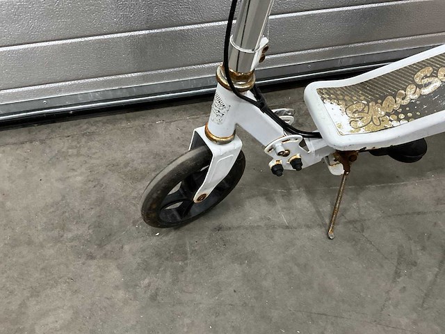 Space scooter - afbeelding 6 van  7