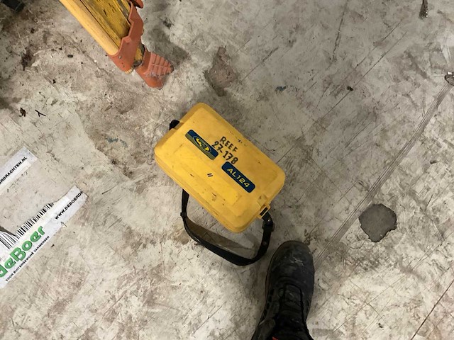 Spactra al124 waterpasinstrument / kijker met meetlat - afbeelding 12 van  12