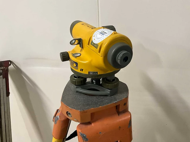 Spactra al124 waterpasinstrument / kijker met meetlat - afbeelding 14 van  14