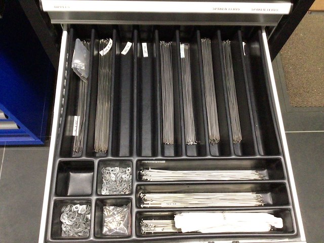 Spakenkast incl toebehoren - afbeelding 6 van  10