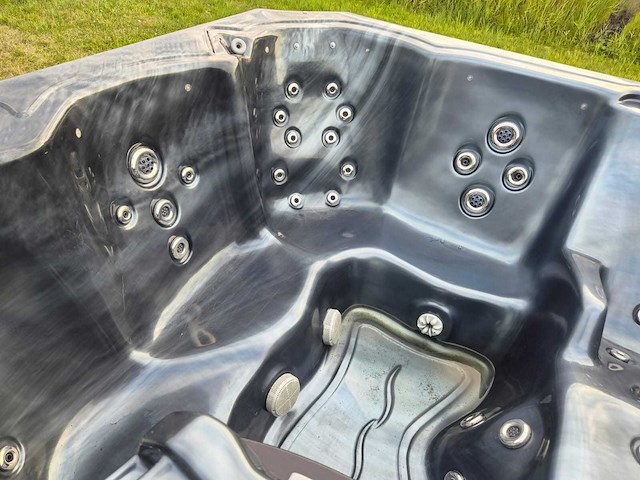 Spalife 6 persoons jacuzzi en buitenspa - afbeelding 9 van  18