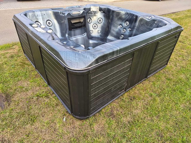 Spalife 6 persoons jacuzzi en buitenspa - afbeelding 12 van  18