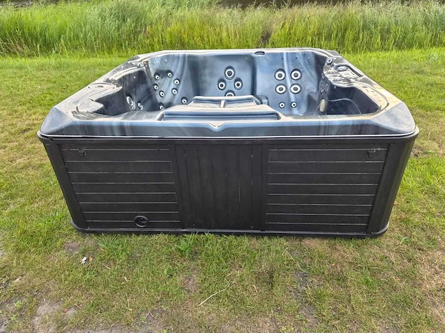 Spalife 6 persoons jacuzzi en buitenspa - afbeelding 16 van  18