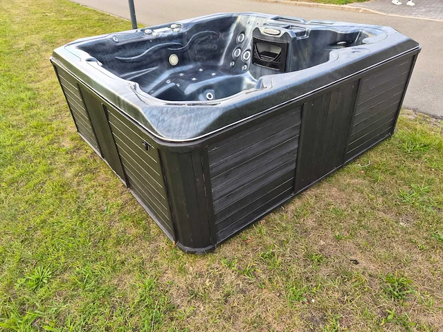 Spalife 6 persoons jacuzzi en buitenspa - afbeelding 12 van  30