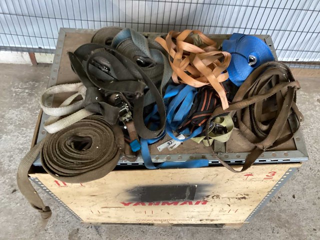 Spanbanden in kist ca 150 stuks - afbeelding 2 van  4