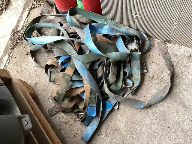 Spanbanden in kist ca 150 stuks - afbeelding 4 van  4