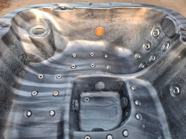 Spanet 5 persoons jacuzzi en buitenspa - afbeelding 6 van  25