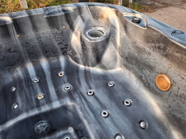 Spanet 5 persoons jacuzzi en buitenspa - afbeelding 21 van  25