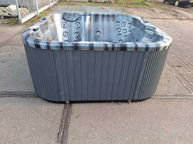 Spanet 5 persoons jacuzzi en buitenspa - afbeelding 23 van  28