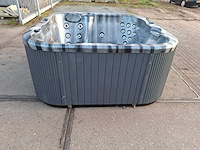 Spanet 5 persoons jacuzzi en buitenspa - afbeelding 23 van  28