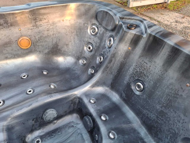 Spanet 5 persoons jacuzzi en buitenspa - afbeelding 10 van  28