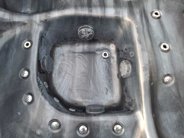Spanet 5 persoons jacuzzi en buitenspa - afbeelding 26 van  28