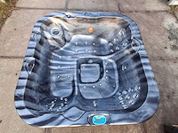 Spanet 5 persoons jacuzzi en buitenspa