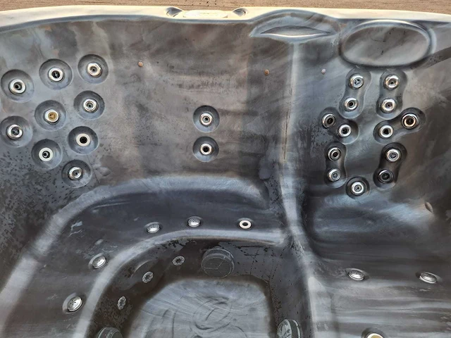Spanet 5 persoons jacuzzi en buitenspa - afbeelding 4 van  28
