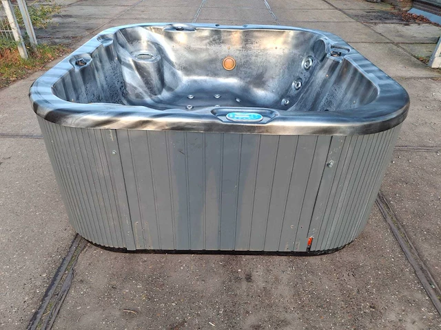 Spanet 5 persoons jacuzzi en buitenspa - afbeelding 21 van  28