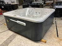 Spanet beach house jacuzzi