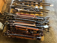 Spanners lengte van circa 90 tot 140 centimeter - afbeelding 1 van  6
