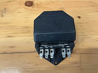 Spanningsregelaar (4x) - afbeelding 1 van  6