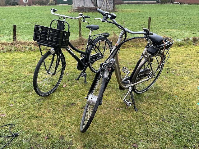 Sparta en spirit elektrische fiets en normale fiets (2x) - afbeelding 1 van  7