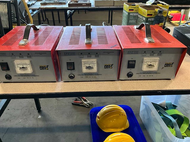 Spe cbn1 12-12 acculader (3x) - afbeelding 1 van  5