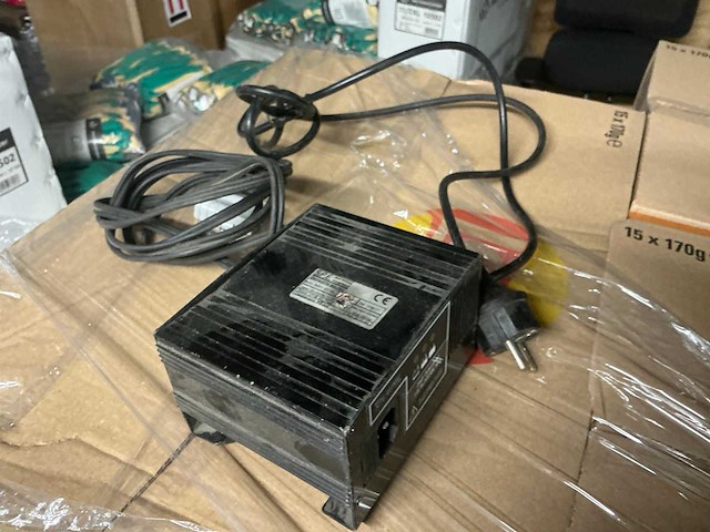 Spe lead acculader - afbeelding 2 van  4