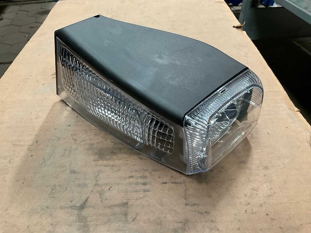 Speaker light left case construction - afbeelding 1 van  4