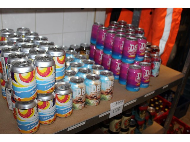 Speciaal bieren dutch bargain. ruim 80 blikken. - afbeelding 1 van  2