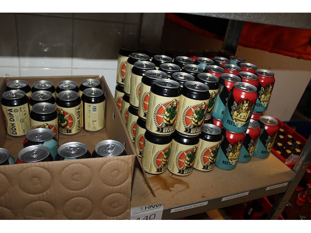 Speciaal bieren keetje tripel en hop doet beven. 70 blikken. - afbeelding 1 van  2