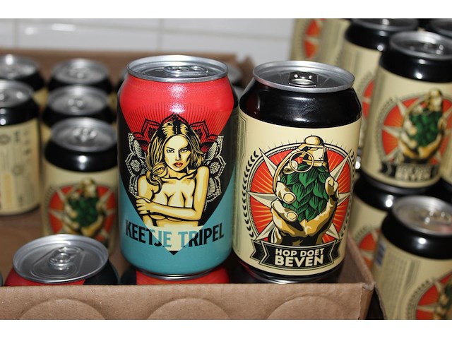 Speciaal bieren keetje tripel en hop doet beven. 70 blikken. - afbeelding 2 van  2
