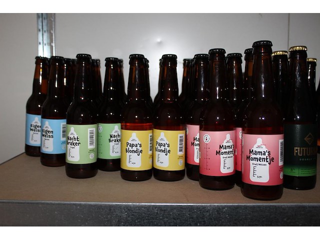 Speciaal bieren papas aan de fles en futurum. ruim 90 flessen. - afbeelding 3 van  3