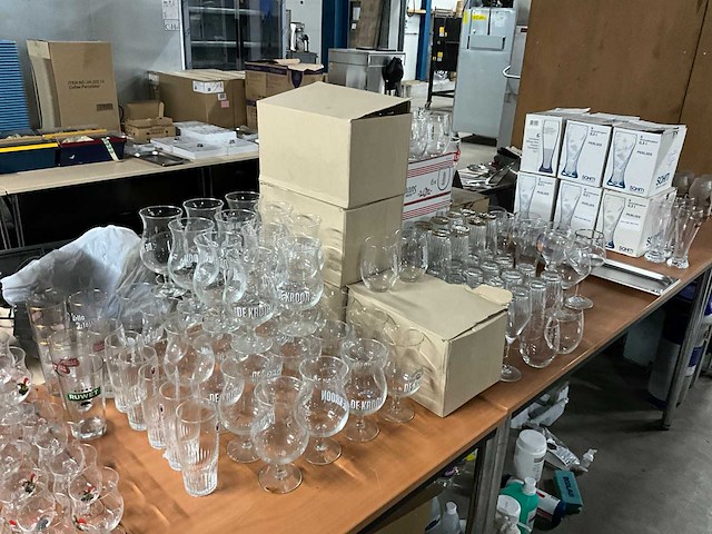 Speciaal bierglazen (130x) - afbeelding 2 van  9