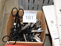 Speciaalscharen in doos.