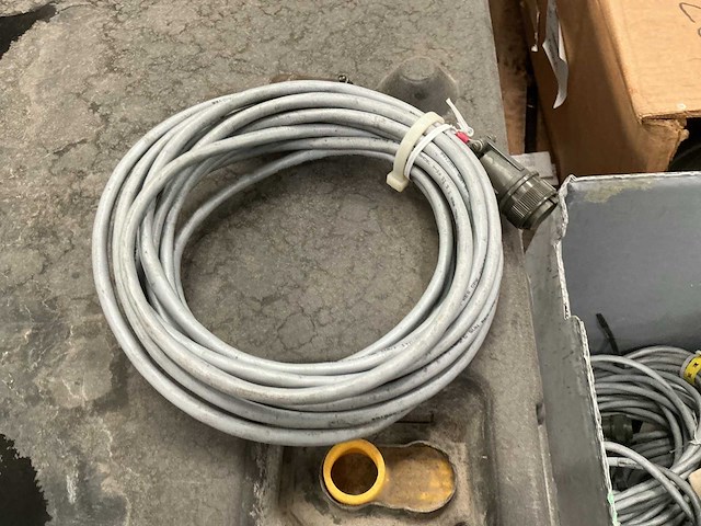 Special cable (64x) - afbeelding 1 van  4