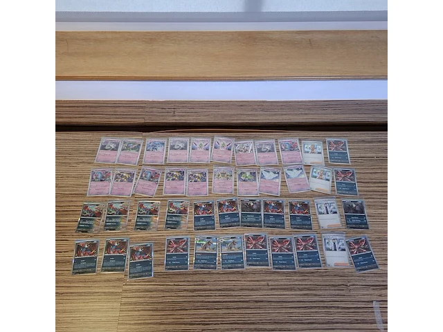 Speciale glimmende italiaanse pókemon-kaarten - afbeelding 3 van  11