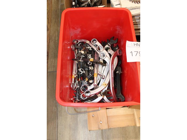 Speciale ring- en steeksleutels in kunststof bak en doos. - afbeelding 2 van  2