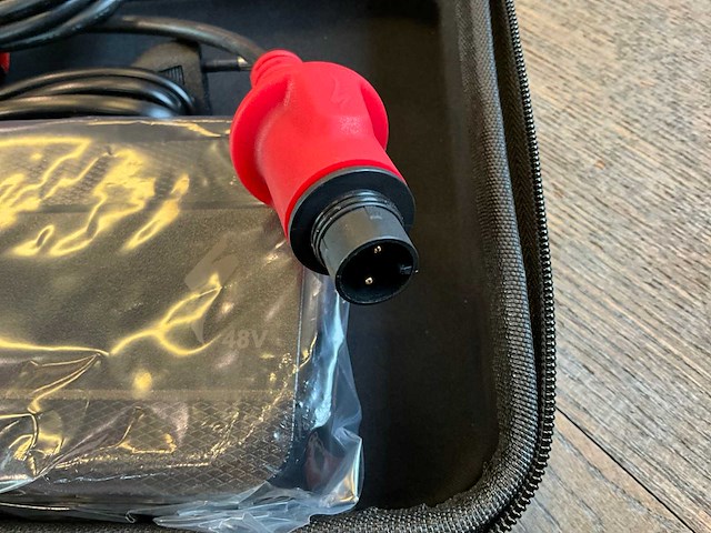 Specialized battery charger 48v - afbeelding 3 van  5