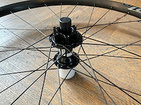 Specialized demo racer rear wiel 19 wwh - afbeelding 2 van  4