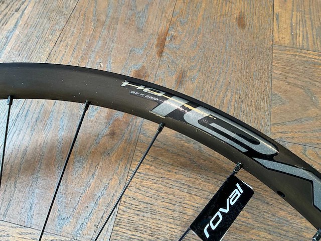 Specialized demo racer rear wiel 19 wwh - afbeelding 3 van  4