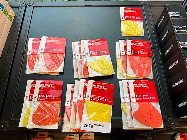 Specialized diverse interne schoenplaatjes - afbeelding 1 van  3