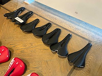 Specialized fietszadel (7x) - afbeelding 1 van  4