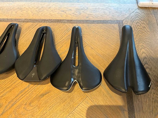 Specialized fietszadel (7x) - afbeelding 2 van  4
