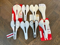 Specialized fietszadel (8x) - afbeelding 1 van  5