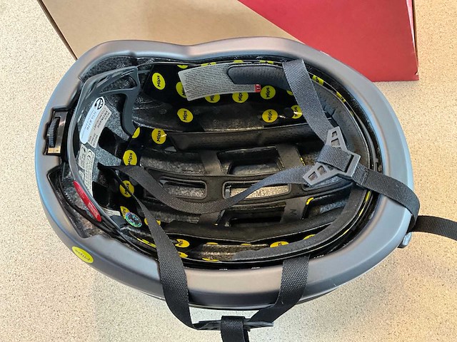 Specialized mode fietshelm - m - afbeelding 5 van  7