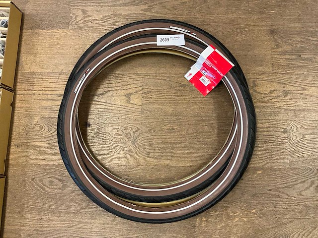 Specialized nimbus 2 sport reflect fietsband - 650b x 2.3 (2x) - afbeelding 1 van  4
