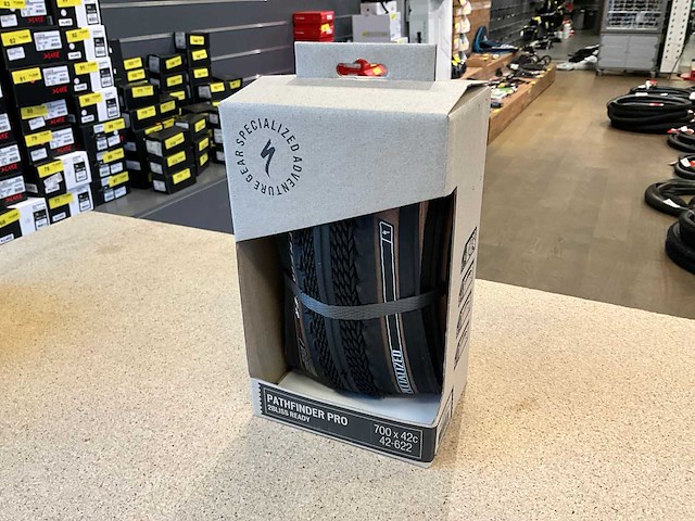 Specialized pathfinder pro fietsband - 700x42c (5x) - afbeelding 1 van  3