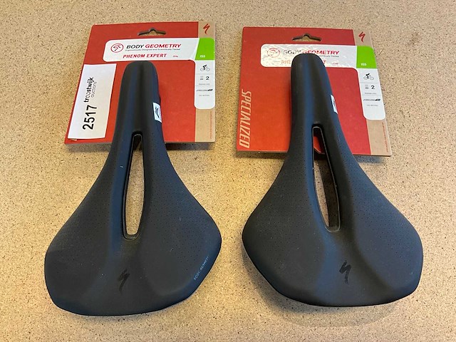 Specialized phenom expert zadel - 155mm (2x) - afbeelding 1 van  3