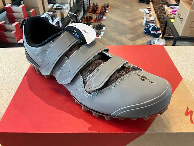 Specialized recon 1.0 fietsschoen - maat: 44 - afbeelding 2 van  5